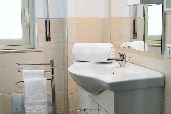 Bagno condiviso case studenti Bagno condiviso case studenti